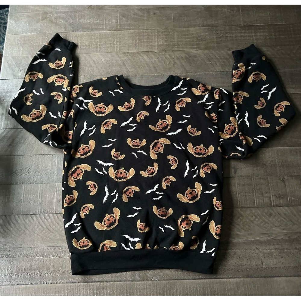 Disney Stitch Juniors Black Pumpkin Bats Halloween Sweatshirt‎ Size Small (3-5)